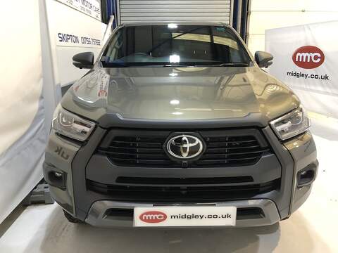 Toyota Hilux, Invincible X 4Wd D-4D Dcb Pick Up 2.8 Automatic Diesel