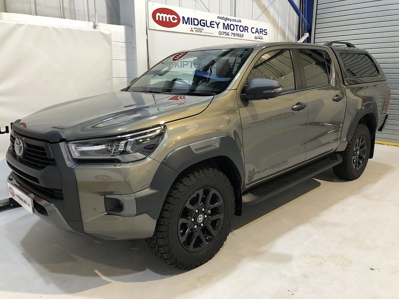 Toyota Invincible X 4Wd D-4D Dcb Pick Up 2.8 Automatic Diesel