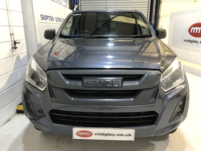 Isuzu Utility Double Cab Pick Up 1.9 Manual Diesel