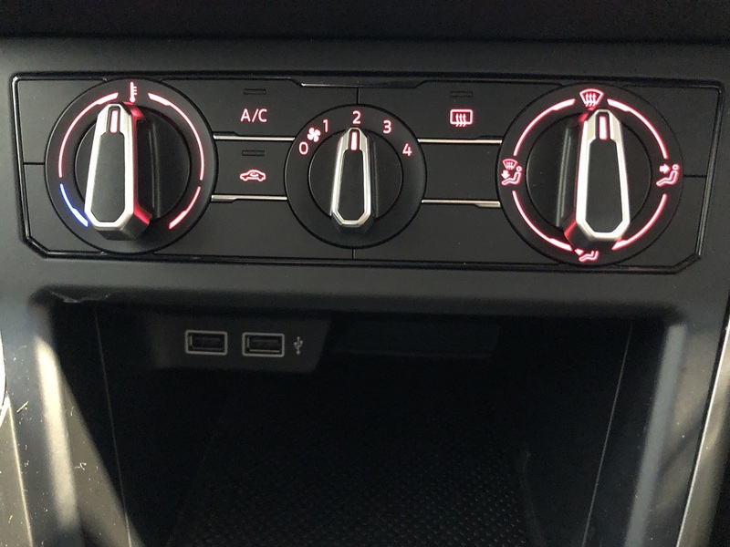 Volkswagen 1.0 TSI GPF SE Hatchback 5dr Petrol DSG Euro 6 (s/s) (95 ps)