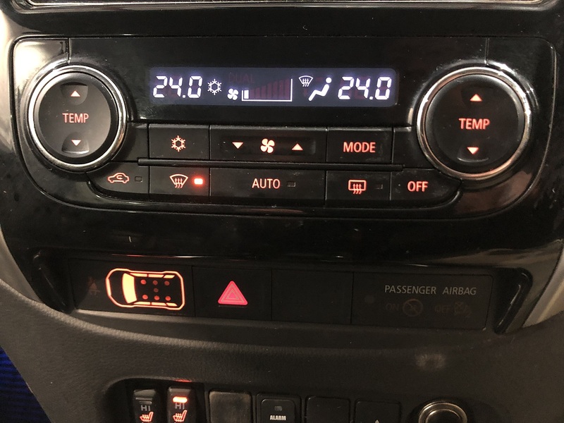 Mitsubishi DI-D DC Barbarian Pickup 2.4 Manual Diesel