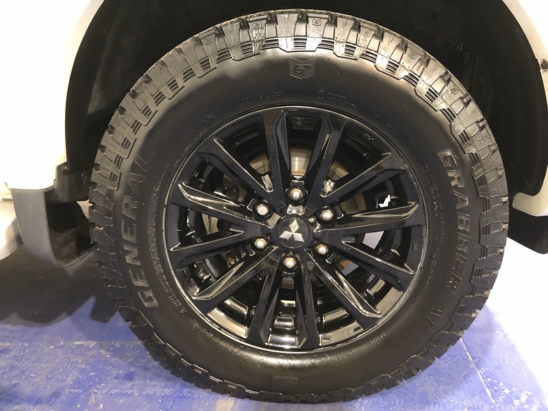 Mitsubishi DI-D DC Barbarian Pickup 2.4 Manual Diesel