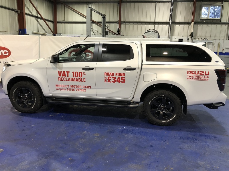 Isuzu V-Cross Dcb Pick Up 1.9 Automatic Diesel