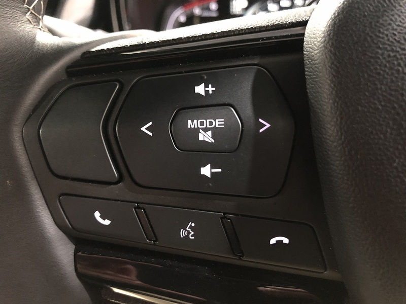 Isuzu V-Cross Dcb Pick Up 1.9 Automatic Diesel