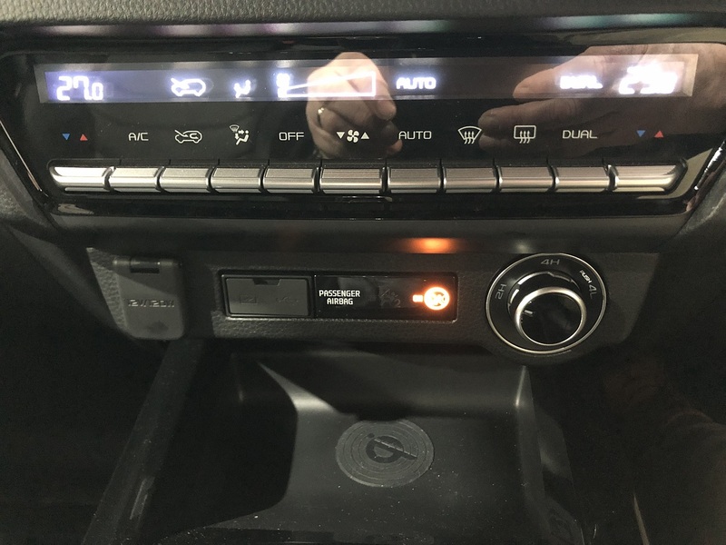 Isuzu V-Cross Dcb Pick Up 1.9 Automatic Diesel