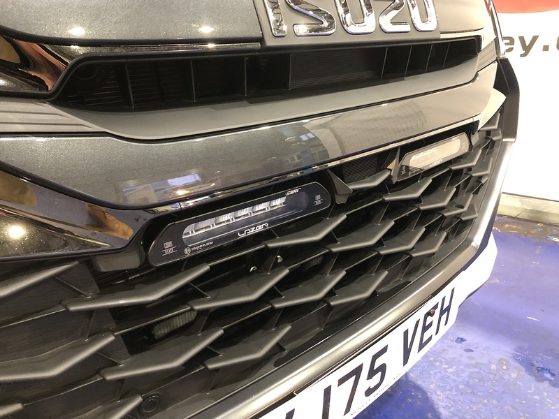 Isuzu V-Cross Dcb Pick Up 1.9 Automatic Diesel