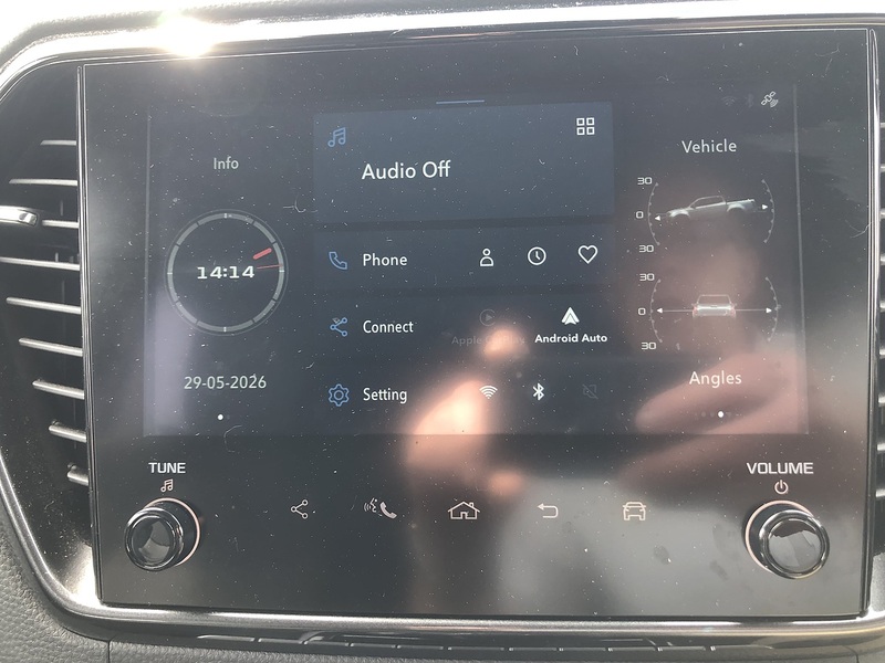 Isuzu V-Cross Dcb Pick Up 1.9 Automatic Diesel