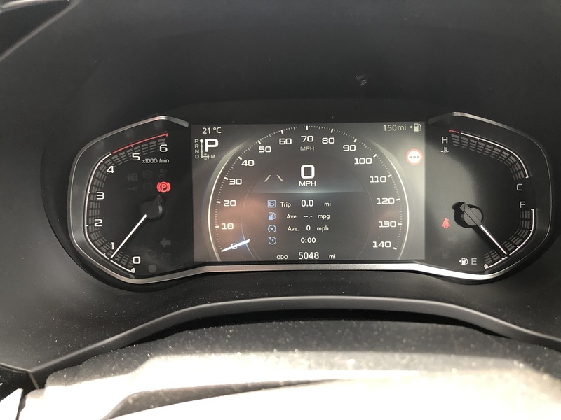 Isuzu V-Cross Dcb Pick Up 1.9 Automatic Diesel