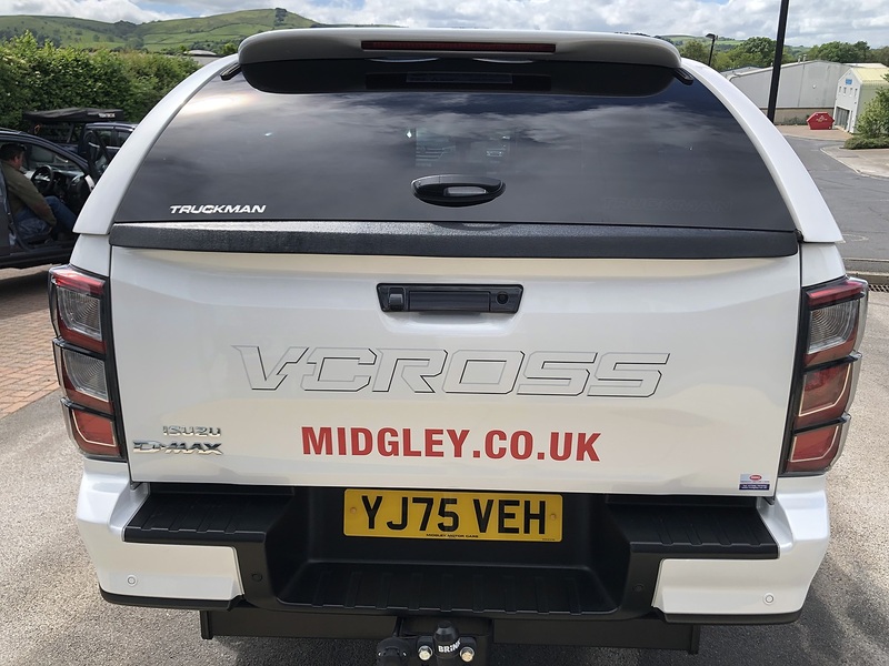 Isuzu V-Cross Dcb Pick Up 1.9 Automatic Diesel