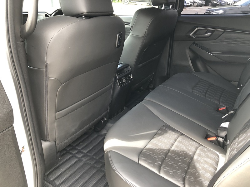 Isuzu V-Cross Dcb Pick Up 1.9 Automatic Diesel