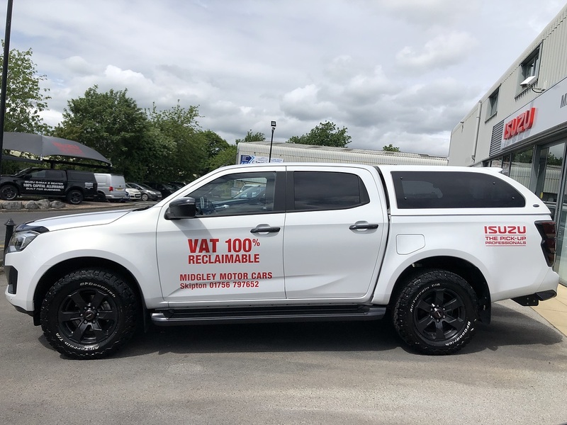 Isuzu V-Cross Dcb Pick Up 1.9 Automatic Diesel