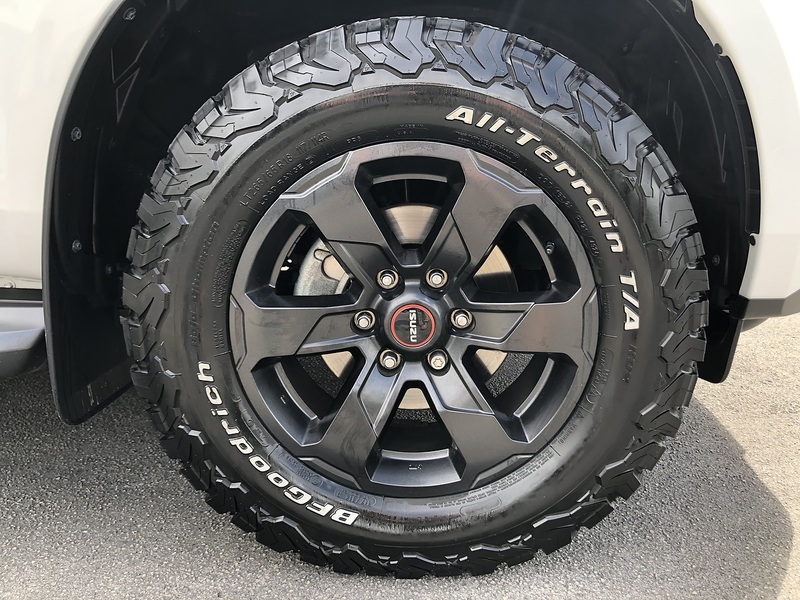 Isuzu V-Cross Dcb Pick Up 1.9 Automatic Diesel