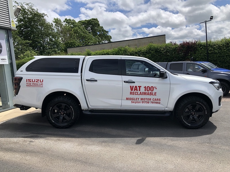 Isuzu V-Cross Dcb Pick Up 1.9 Automatic Diesel