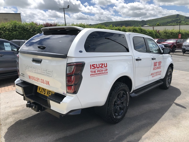Isuzu V-Cross Dcb Pick Up 1.9 Automatic Diesel