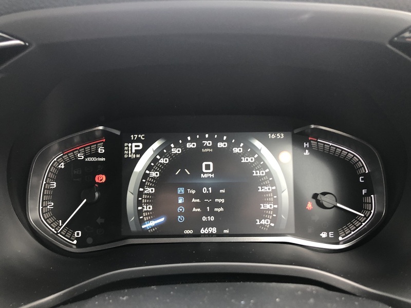 Isuzu V-Cross Dcb Pick Up 1.9 Automatic Diesel
