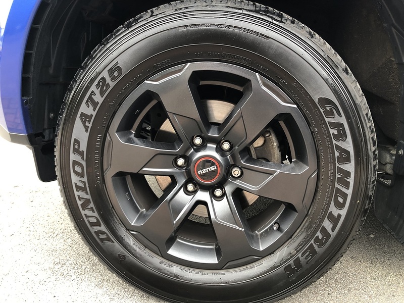 Isuzu V-Cross Dcb Pick Up 1.9 Automatic Diesel