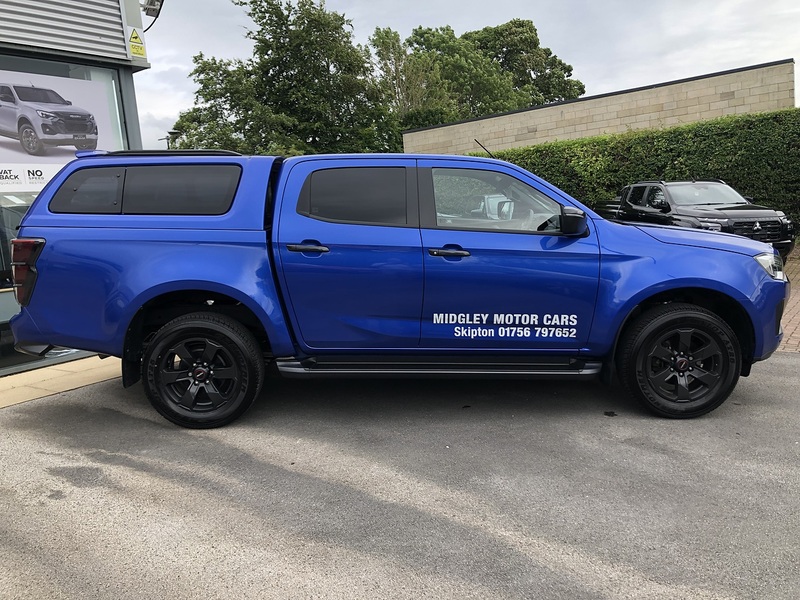 Isuzu V-Cross Dcb Pick Up 1.9 Automatic Diesel