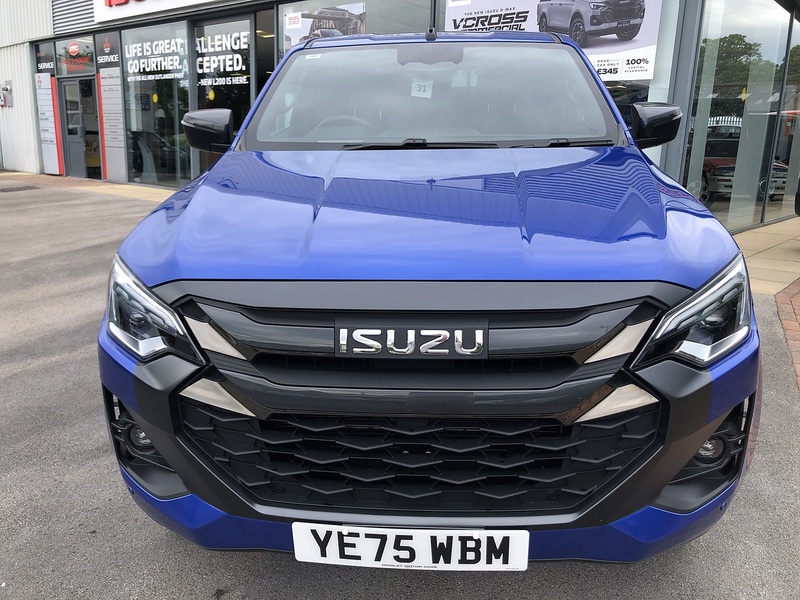Isuzu V-Cross Dcb Pick Up 1.9 Automatic Diesel