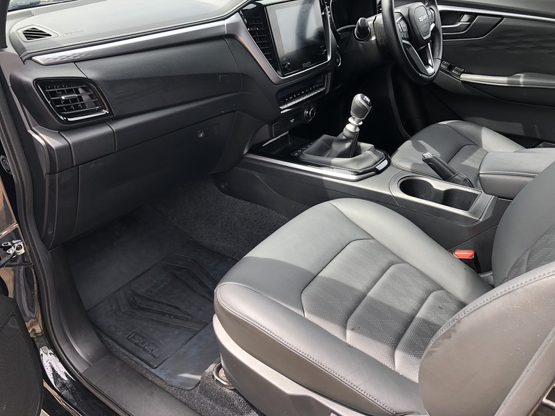 Isuzu Dl40 Dcb Pick Up 1.9 Manual Diesel