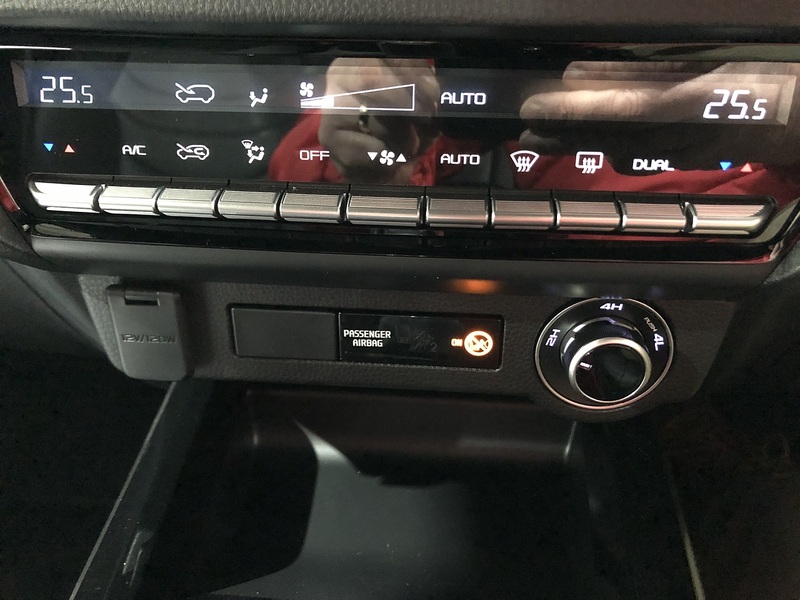 Isuzu Dl40 Dcb Pick Up 1.9 Automatic Diesel