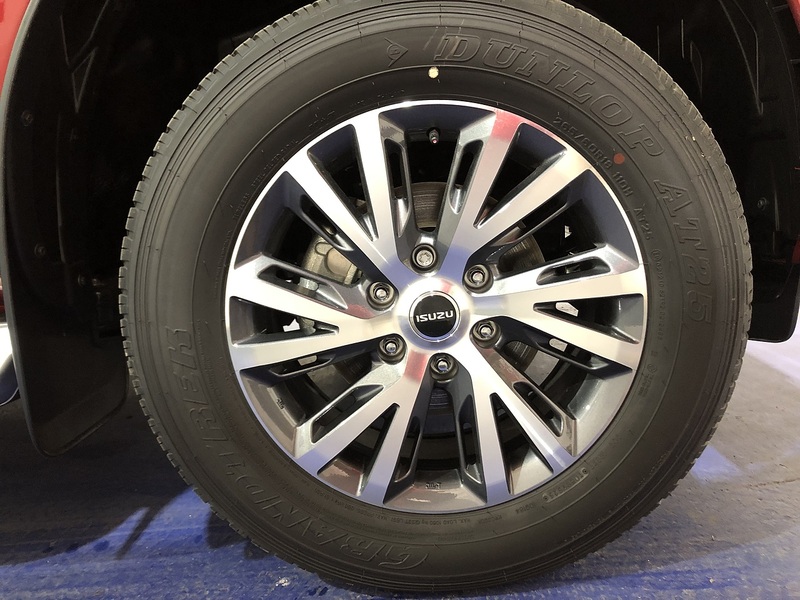 Isuzu Dl40 Dcb Pick Up 1.9 Automatic Diesel