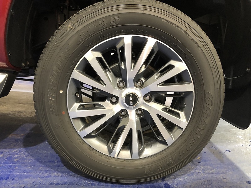 Isuzu Dl40 Dcb Pick Up 1.9 Automatic Diesel