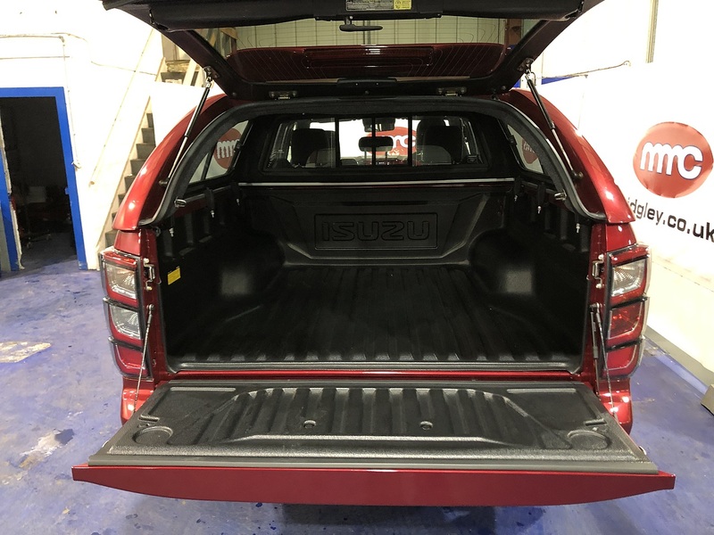 Isuzu Dl40 Dcb Pick Up 1.9 Automatic Diesel