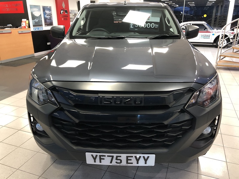 Isuzu Utility Dcb Pick Up 1.9 Manual Diesel