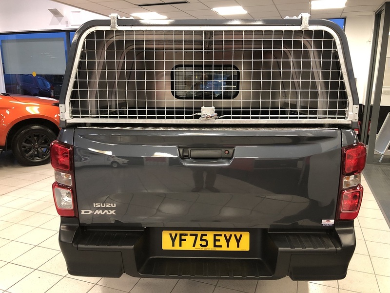 Isuzu Utility Dcb Pick Up 1.9 Manual Diesel