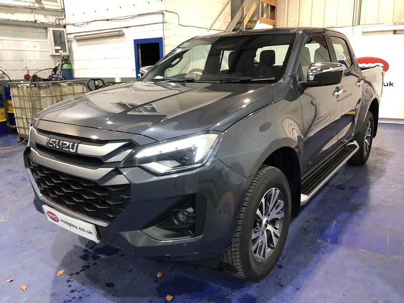 Isuzu Dl40 Dcb Pick Up 1.9 Automatic Diesel