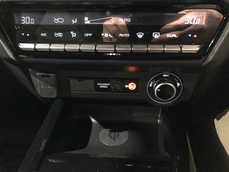 Isuzu V-Cross Steel Dcb 1.9 Pick Up Automatic Diesel