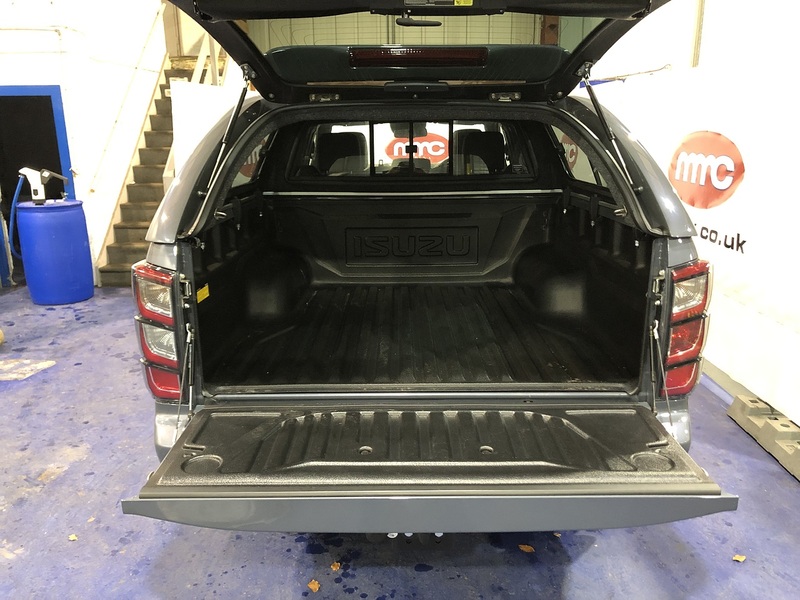 Isuzu V-Cross Steel Dcb 1.9 Pick Up Automatic Diesel