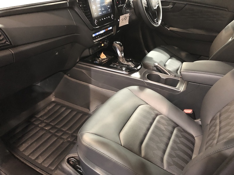 Isuzu V-Cross Steel Dcb 1.9 Pick Up Automatic Diesel