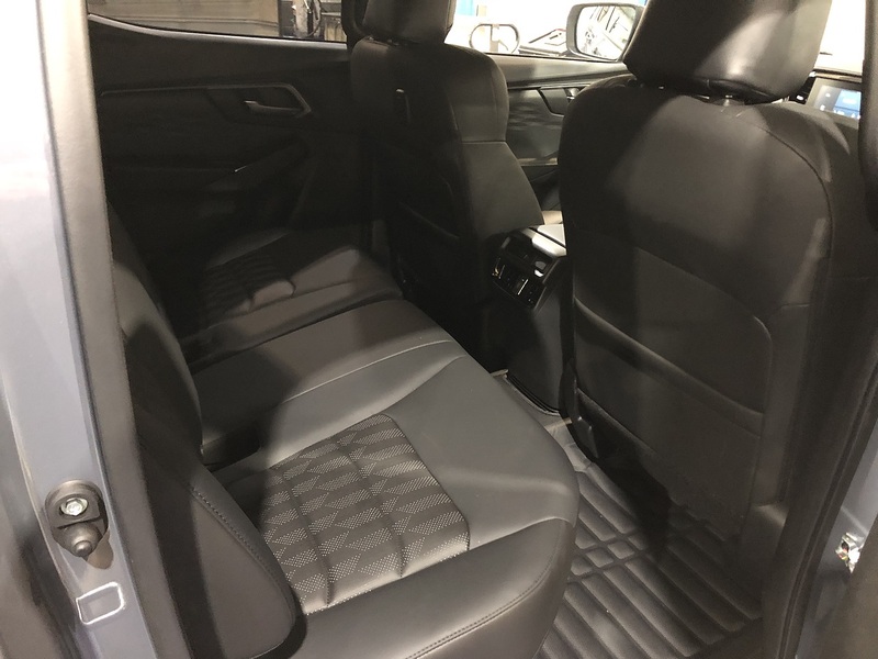 Isuzu V-Cross Steel Dcb 1.9 Pick Up Automatic Diesel