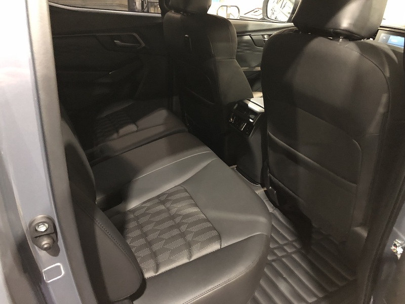 Isuzu V-Cross Steel Dcb 1.9 Pick Up Automatic Diesel