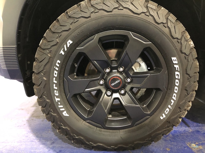 Isuzu V-Cross Steel Dcb 1.9 Pick Up Automatic Diesel