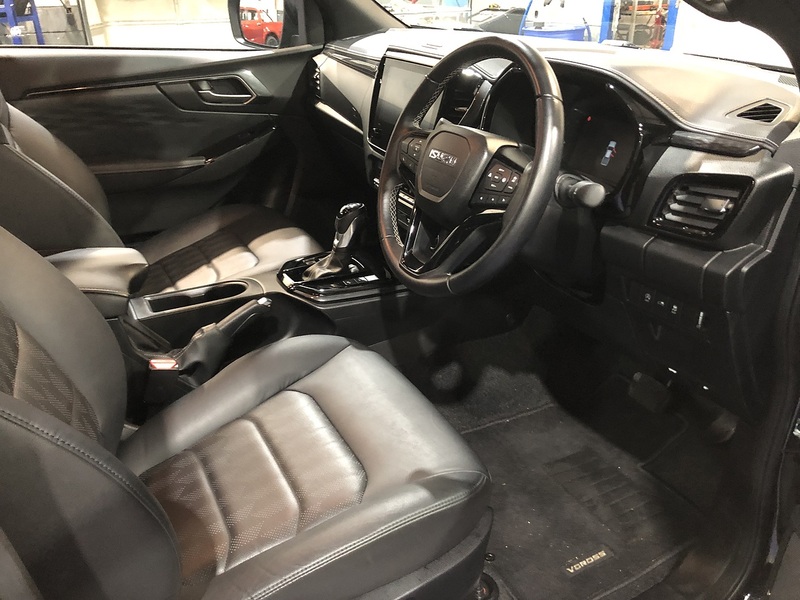 Isuzu 1.9 TD V-Cross Pickup Double Cab 4dr Diesel Auto 4WD Euro 6 (s/s) (164 ps)