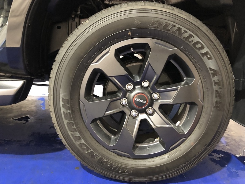 Isuzu V-Cross Commercial 1.9 Pick Up Automatic Diesel