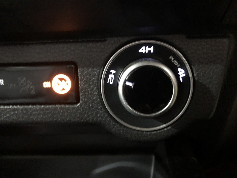 Isuzu Dl40 Dcb 1.9 Pick Up Automatic Diesel