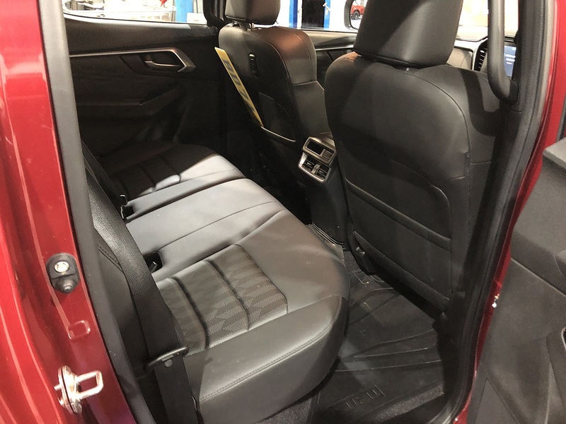 Isuzu Dl40 Dcb 1.9 Pick Up Automatic Diesel