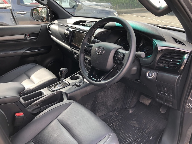 Toyota 2.8 D-4D-h Invincible X Pickup 4dr Diesel Hybrid Auto 4WD Euro 6 (204 ps)