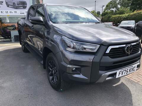 Toyota Hilux, 2.8 D-4D-h Invincible X Pickup 4dr Diesel Hybrid Auto 4WD Euro 6 (204 ps)