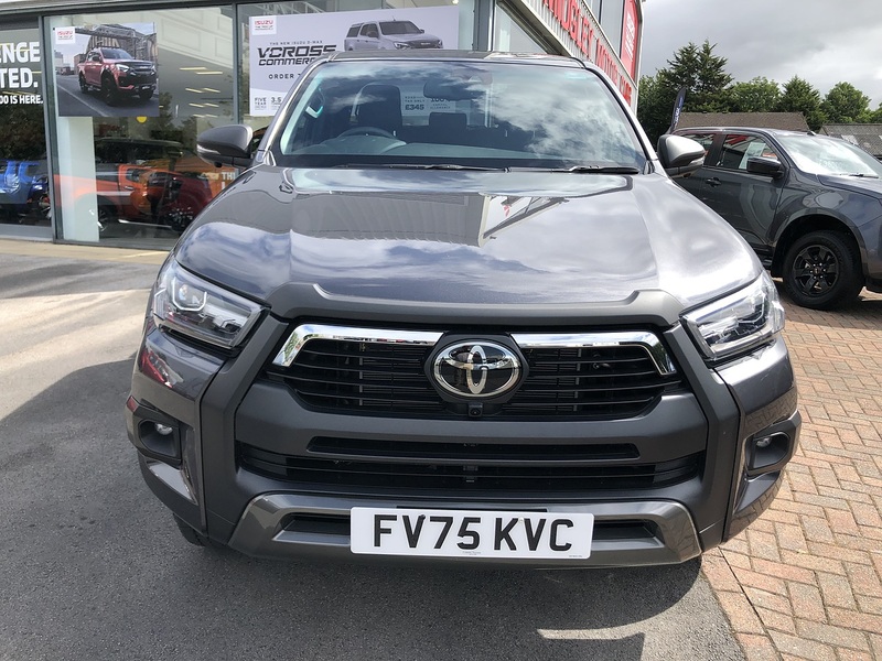 Toyota 2.8 D-4D-h Invincible X Pickup 4dr Diesel Hybrid Auto 4WD Euro 6 (204 ps)