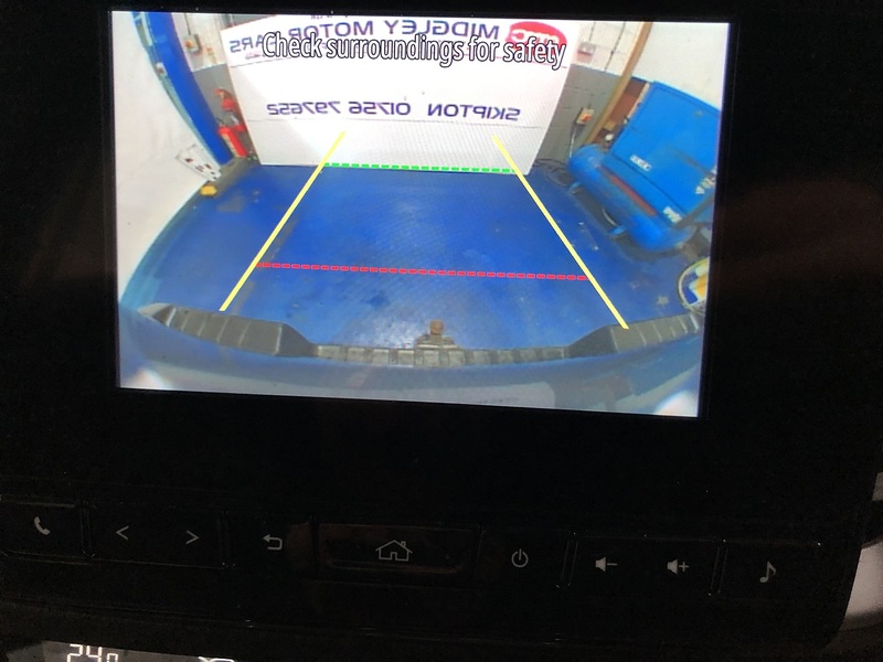 Isuzu TD DL40 Pickup 1.9 Automatic Diesel