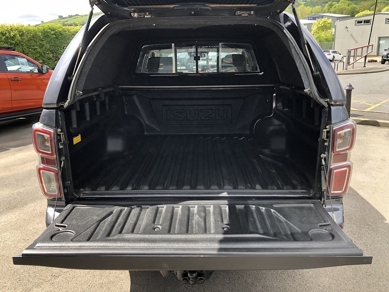 Isuzu TD DL40 Pickup 1.9 Automatic Diesel