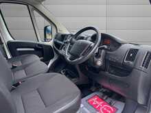 Peugeot Boxer 335 S BlueHDi L3H2 