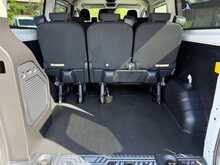 Ford Custom 320 Trend EcoBlue L2H1 9 Seater 