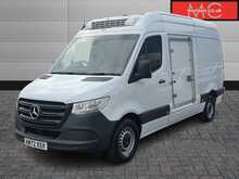 Mercedes-Benz Sprinter 317 CDI Progressive L2H2 