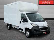 Peugeot Boxer 335 Built for Business BlueHDi L4 