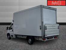 Peugeot Boxer 335 Built for Business BlueHDi L4 